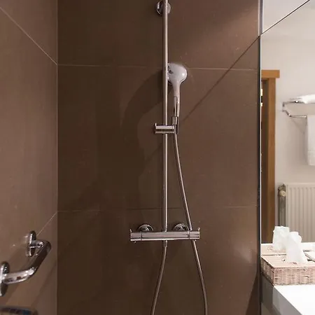 杜尼福乡村别墅酒店 德哈恩