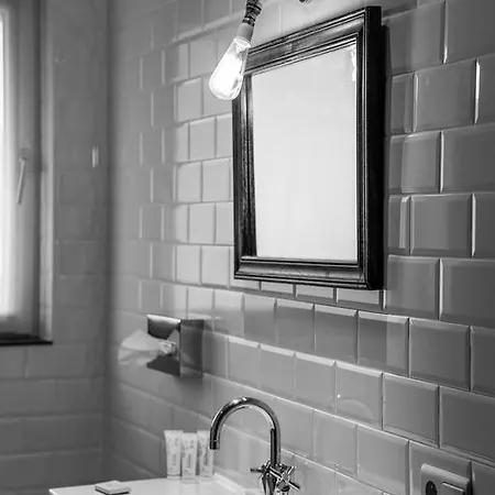 杜尼福乡村别墅酒店 3*